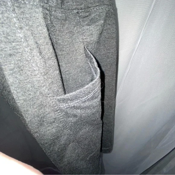 Sold Daisy Fuentes M Medium Women's Fit Gray Active Workout Sports Fitness - Picture 4 of 6